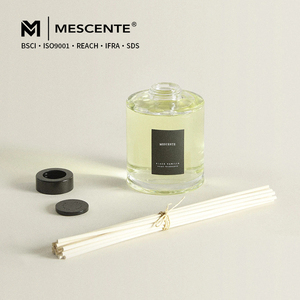 <span class=keywords><strong>Diffusore</strong></span> di <span class=keywords><strong>Aromi</strong></span> a Bastoncini per Aromaterapia con Profumo Liquido Naturale, Vasetti in Vetro da 120 ml, Confezione Decorativa con Logo Personalizzato Mescente - Product Image 2