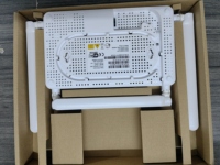 Garantía de un año Doble banda 5DBI WiFi 6 Módem 4 Antenas Gpon Xpon ONT Fibras ópticas SC/UPC Stock Router XON/XOFF XGPON 2,4g/5g