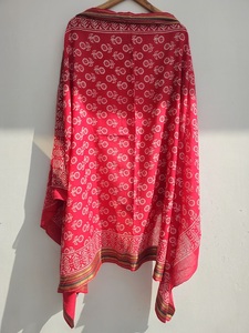 Pareos y Bufandas de Madera Hechos a Mano con Estampado de Bloques, Ropa de Playa Ligera y Elegante para Mujer, Proveedor Mayorista - Product Image 3