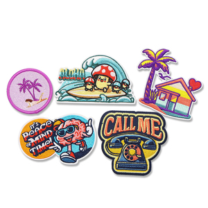 Bien conçu fer sur mignon dessin animé Surf patchs broderie champignon patchs pour vêtements décorations - Product Image 5