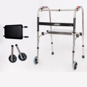 Déambulateur multifonctionnel réglable avec siège et accessoires de toilette remplaçables pour personnes âgées - Product Image 2