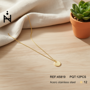 Collana con Ciondolo a G in Acciaio Inossidabile Monofacciale, Charm Raffinato da 1,9 Cm - Product Image 2