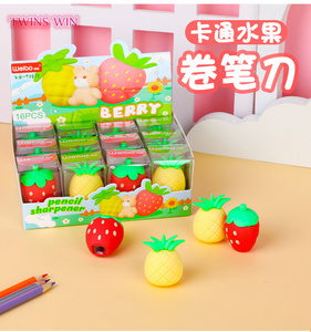 Sacapuntas de piña y fresa Manual de dibujos animados Mini Sacapuntas de frutas 366 - Product Image 1