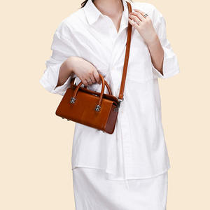 Sacs à main minimalistes, sacs à main en PU à forme fixe, et sacs à bandoulière. 8846 - Product Image 4