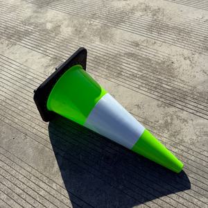 Esnek Yeşil PVC Trafik Konisi Yol Güvenliği Spor Konileri 70cm - Product Image 5