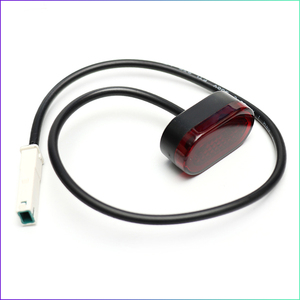 Feu arrière à LED Superbsail pour scooter électrique <span class=keywords><strong>Xiaomi</strong></span> Mijia M365/M365 Pro Feu de freinage de sécurité en plastique durable - Product Image 1