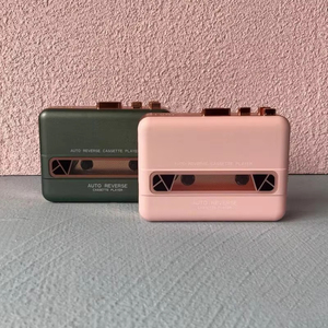 Mini lecteur de cassettes portable rétro avec fonction d'enregistrement, prise casque, alimentation USB, idéal pour l'apprentissage des étudiants, cadeau musical de poche - Product Image 2