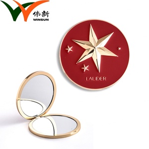 Espejo Redondo Plegable Doble de Moda con Estrella de Cinco Puntas en Relieve y Metal Dorado - Product Image 4