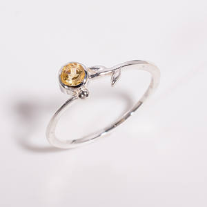 แหวนเงินสเตอร์ลิง925แหวนธรรมชาติสีรุ้งประดับพลอยสีรุ้งแบบมินิมอลผู้ผลิตเครื่องประดับเงินอัญมณี - Product Image 3