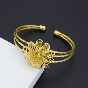 JXX Vente en gros de bracelets arabes en laiton pour femmes, design floral doré 24 carats, bijoux tendance, bracelets épais pour femmes - Product Image 5