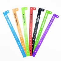 Bracelet cadeau en PVC bon marché pour événements, bracelets en vinyle en plastique d'identification par code QR personnalisé RFID