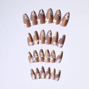 <span class=keywords><strong>Uñas</strong></span> <span class=keywords><strong>Postizas</strong></span> <span class=keywords><strong>de</strong></span> Material ABS en Forma <span class=keywords><strong>de</strong></span> Almendra, Estilo Francés, Color Naranja Dorado, Diseño <span class=keywords><strong>de</strong></span> Flores 3D, <span class=keywords><strong>Uñas</strong></span> a Presión, Más Vendidas - Product Image 3