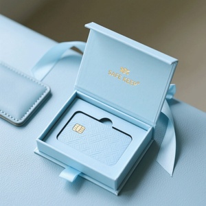 Boîte d'emballage carrée pour cartes de visite, cartes de crédit et cadeaux, finition mate, gaufrage, doublure en éponge, écologique, rigide - Product Image 3