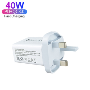 Enchufe del Reino Unido 4 puertos 40W 2A + 2C PD 20W Adaptador de corriente para la pared Cargador USB Tipo C para Apple <span class=keywords><strong>iPhone</strong></span> <span class=keywords><strong>14</strong></span> 15 16 <span class=keywords><strong>Pro</strong></span> - Product Image 3