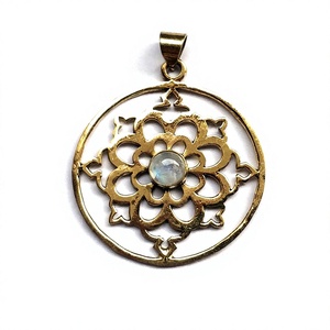 ที่น่าตื่นตาตื่นใจมูนสโตนทองเหลืองจี้ขายส่ง Shri Yantra เครื่องประดับพลอยสร้อยคอจี้ - Product Image 1