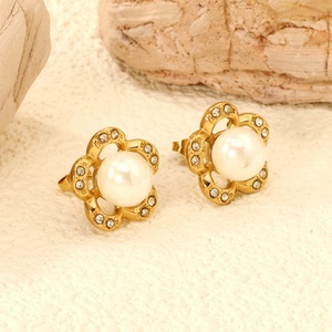 Pendientes de Moda en Oferta, Chapados en Oro de 18k, Acero Inoxidable, Circonita Cúbica, Joyería Impermeable, Diamantes, Perlas, Diseño de Flor Hueca - Product Image 5