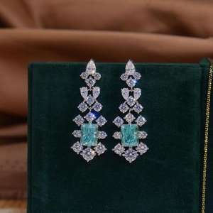 Boucles d'oreilles pendantes romantiques en argent avec zircon cubique vert, taille radiant 8x10mm, motif boule, dorées, cadeau idéal pour les fêtes - Product Image 4