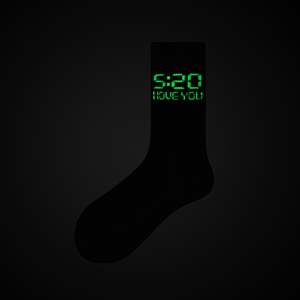 KTS558 شعار مخصص أسود أبيض تنمو في الظلام مضيئة الرياضة الجوارب طاقم الرجال الموضة الهيب هوب الجوارب القطنية العاكسة - Product Image 3