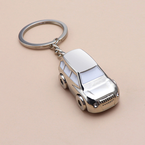 Porte-clés de voiture personnalisé OEM breloque créative rotation roue SUV modèle de voiture en forme de porte-clés porte-clés de voiture jouet en métal allié vente en gros - Product Image 2