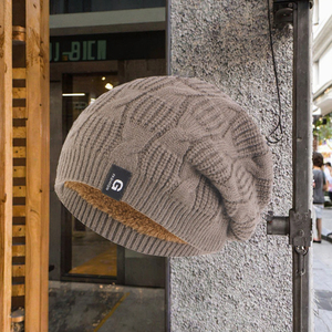 Bonnets tricotés d'hiver unisexes doublure en peluche vente en gros de casquettes acryliques à la mode style d'image d'impression numérique garder au chaud pour l'extérieur - Product Image 3