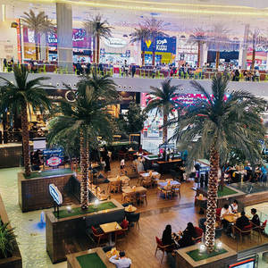 Palmier artificiel sur mesure, résistant à la décoloration, grand arbre artificiel pour centre commercial - Product Image 3