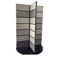 Présentoir sur pied rotatif noir chromé de style industriel pour carreaux de céramique, marbre et pierre, personnalisable