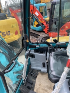 Offre Spéciale : Mini-Excavatrice KX161 d'occasion, d'origine japonaise, sur chenilles, 5,6 tonnes, moteur PLC, certifiée CE - Product Image 6