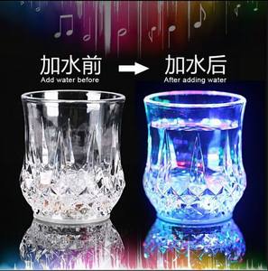 Vaso Luminoso LED Activado por Líquido, Vaso Intermitente para Fiestas de Cumpleaños, Accesorios para Bares, Vaso de Vino Intermitente - Product Image 3