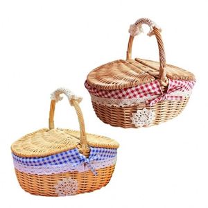 Panier de pique-nique design de maison moderne canne ronde souple doublure en osier <span class=keywords><strong>japonais</strong></span> paniers prêts à l'emploi en forme de fraise - Product Image 1