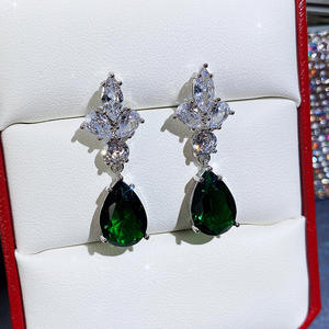 Pendientes de Esmeralda Rleibaca con Corte Marquesa Verde y Engaste de Diamantes, Joyería de Lujo para Mujer, Moda para Fiestas - Product Image 4