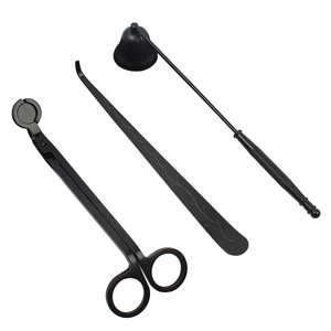 Vente en gros d'outils à main pour bougies de haute qualité Ensemble d'accessoires pour bougies coupe-mèche éteignoir - Product Image 1