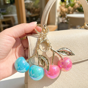 Chaveiro de Liga de Zinco com Cereja de Resina Iridescente <span class=keywords><strong>Kawaii</strong></span> em Tendência, Charm Estético Y2K de Frutas Coloridas para Mochila de Meninas - Product Image 2