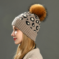 Bonnet de ski double couche unisexe doux pour l'hiver Pom Pom en fourrure véritable Vente en gros Bonnets de luxe en laine cachemire pour femmes personnalisés de haute qualité