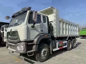 รถบรรทุกดินเบนซิน SINOTRUK HOWO 6X4 ดีเซล 351-450 แรงม้า เครื่องยนต์ Weichai ยูโร 2 น้ำหนักรวม 20-25 ตัน พวงมาลัยซ้าย สำหรับงานเหมือง - Product Image 1