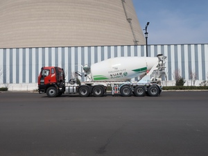 CIMC LINYU Hochwertiger und berühmter 3-Achs-14m3-Betonmischer-Sattelauflieger zum Verkauf - Product Image 5