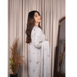 Salwar Kameez en Chiffon Pur Brodé pour Femmes Rangrez - Style Ethnique Longueur Genou Toutes Saisons - Product Image 3