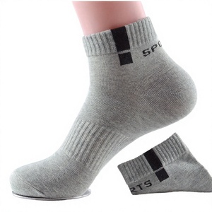 Polyester/Cotton Mens Crew Letter Pattern Casual Autumn Custom Logo <b>Breathable</b> Athletic Quick Dry Knitted <b>Socks</b> Cheap Wholesale - Product Image 3