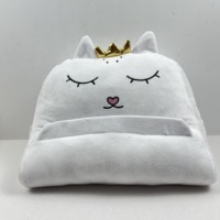 Quantité minimale de commande bas personnalisé oreiller de lecture en peluche support iPad jouets en peluche tablette téléphone dessin animé porte-animal oreiller lecture paresseuse