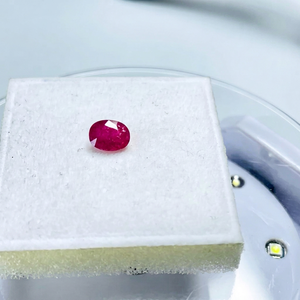 Rubis naturel certifié IGI, taille ovale, 1,56 carats, 7,98*6,01*3,82 mm, couleur rouge premium, lustre excellent, pierre précieuse de collection pour bijoux - Product Image 1