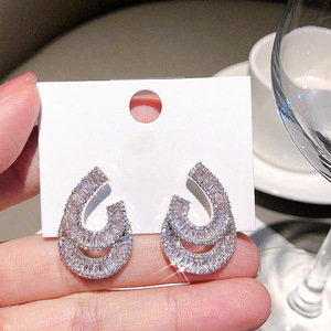 Orecchini Pendenti in Cristallo Geometrico a Goccia per Donne, Eleganti Accessori per Abiti da Festa - Product Image 5