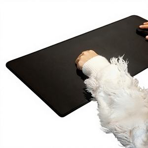 Alfombrilla de Puesta a Tierra Conductiva de Poliéster PU Antibacteriana, 68x26cm, Antiestática, Plegable y Portátil, para Hogar, Hotel y Uso Comercial - Product Image 1