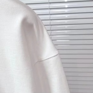 Sweat-shirt Givenchy Paris Essentiels Modernes Automne 2026 – Luxe Urbain Signature avec Logo Icônique – Mélange de Coton Premium - Product Image 3