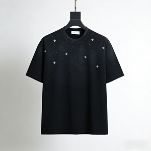 เสื้อยืดแขนสั้นผู้ชายสไตล์ฮิปฮอปแบบลำลอง ตกแต่งด้วยคริสตัล ล้างสีแบบแอซิดวอช ผ้าฝ้ายถัก 100% น้ำหนัก 240 กรัม ระบายอากาศได้ดี - Product Image 3