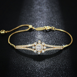 Nuovo braccialetto romantico delicato per donna, design a fiocco di neve, gioielli da polso dolci e brillanti per tutti i giorni - Product Image 1