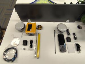 IRTK20 Hi-Target/V500ตัวรับสัญญาณ GNSS RTK 1408ช่อง IMU <span class=keywords><strong>GPS</strong></span> ราคาดีที่สุดสำหรับการสำรวจที่ดินที่ถูกต้องสำหรับรถโรเวอร์ - Product Image 6