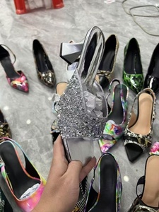 Kadın yüksek topuklu yeni kelebek dekoratif Rhinestones kare açık ayak kalın topuk sandalet toptan - Product Image 2