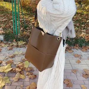 2021热销棕色女包PU皮革水桶包名牌肩包手提包