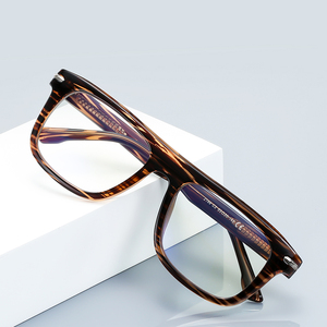 Gafas UAN UAI para Hombre, Montura TR Clásica Retro, Varillas CP, Lentes Anti-Luz Azul de Alta Calidad, Estilo Popular - Product Image 1