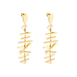Boucles d'oreilles pendantes en acier inoxydable plaqué or 14 carats, style populaire, motif arête de poisson, pour femme - Product Image 1