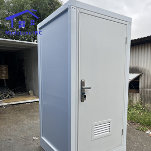 Baño Portátil Moderno y Asequible, Desmontable, Ecológico, Prefabricado, de Alquiler, con Panel Sándwich y Acero Duradero - Product Image 1